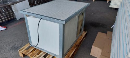Used Heated Doghouse RH_L